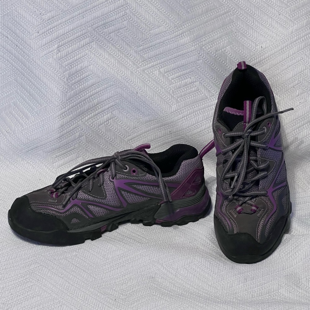 Merrell Vibram Woman’s Hiking Shoe, color Gray/Purple Size 6.5